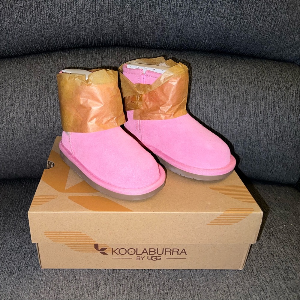 Koolaburra by UGG Victoria Mini Dots
Toddler Girls' Winter Boots